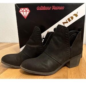 Rock & Candy Boots Size 6.5
